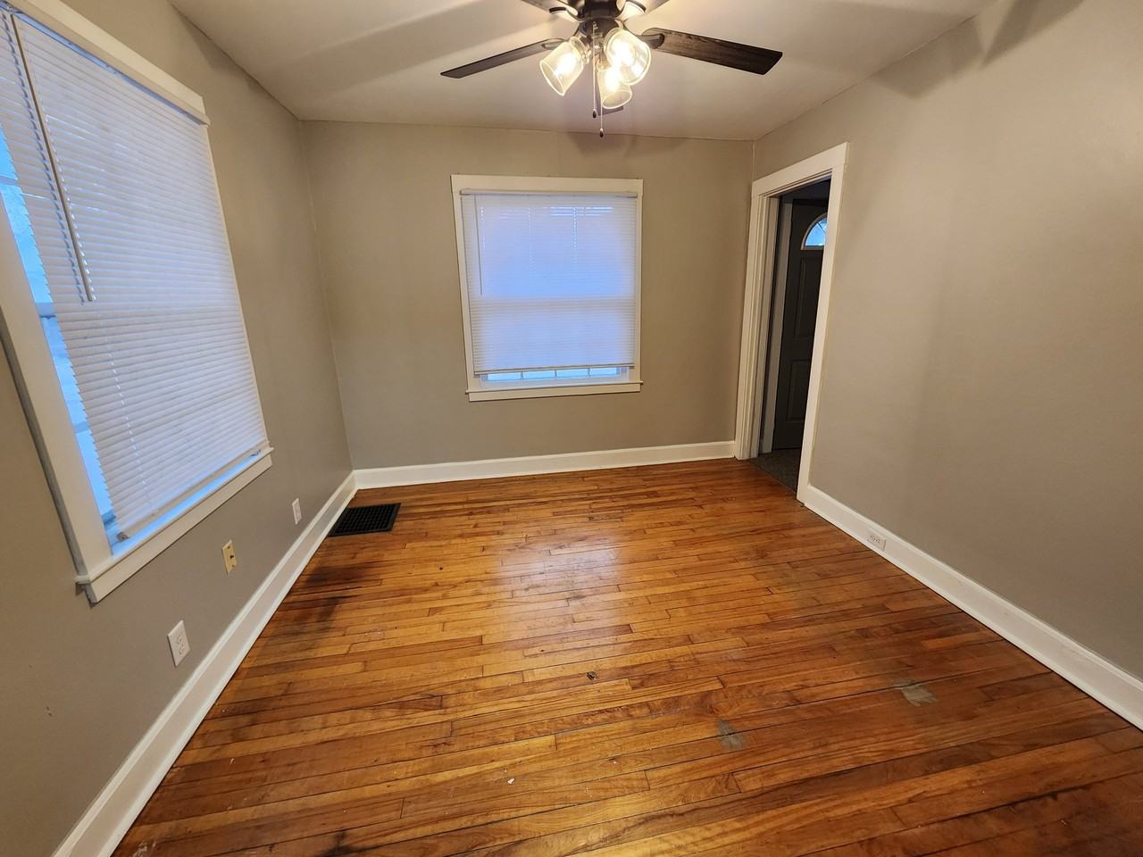 3233 17th Ave - Photo 6 of 14