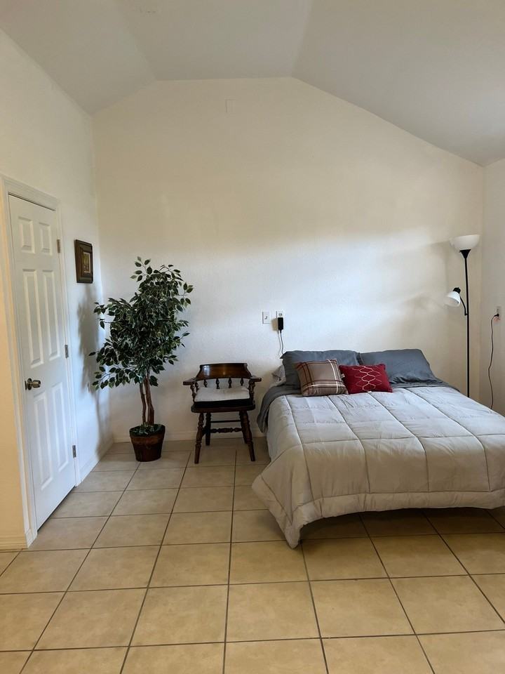 2540 Greenwood Dr #2 - Photo 6 of 13