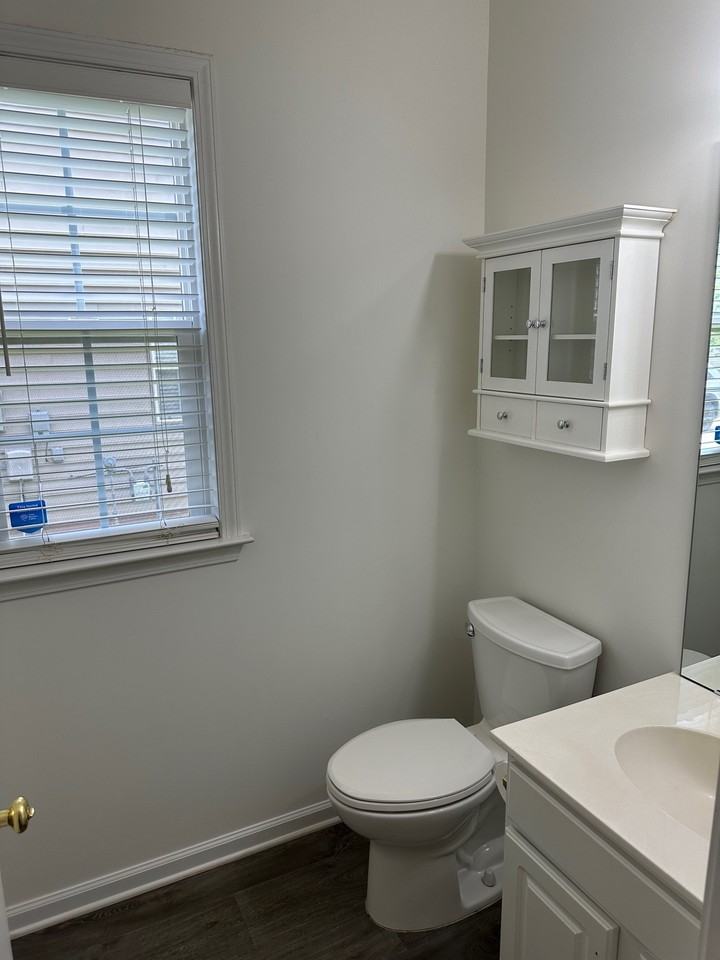 7811 Noland Woods Dr - Photo 5 of 17