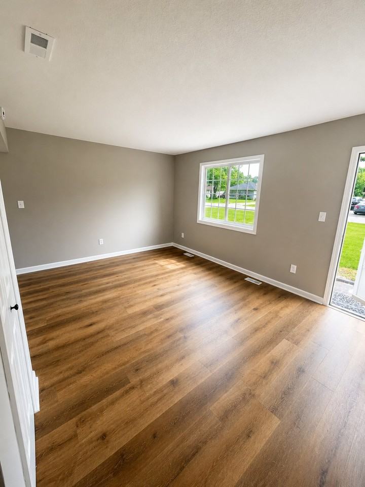 4724 Homewood Dr - Photo 4 of 11