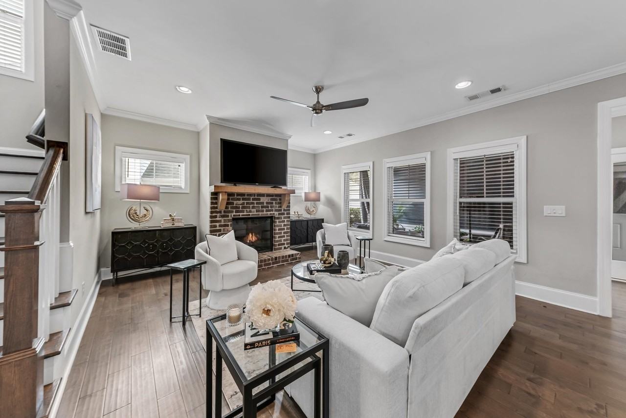 1021 Saddlers Way - Photo 7 of 14