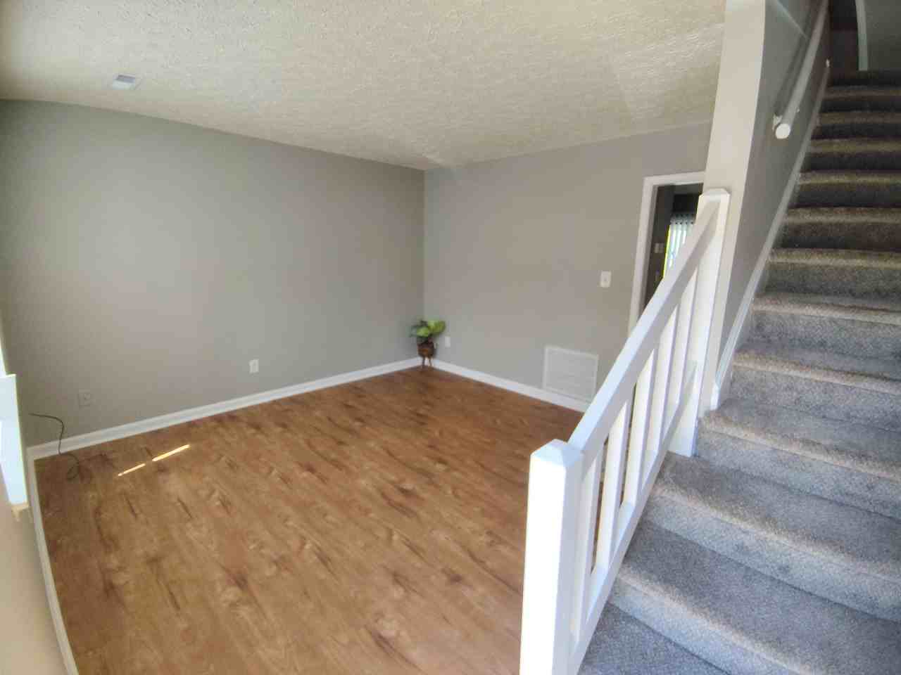 16 Duiguid Dr - Photo 2 of 9