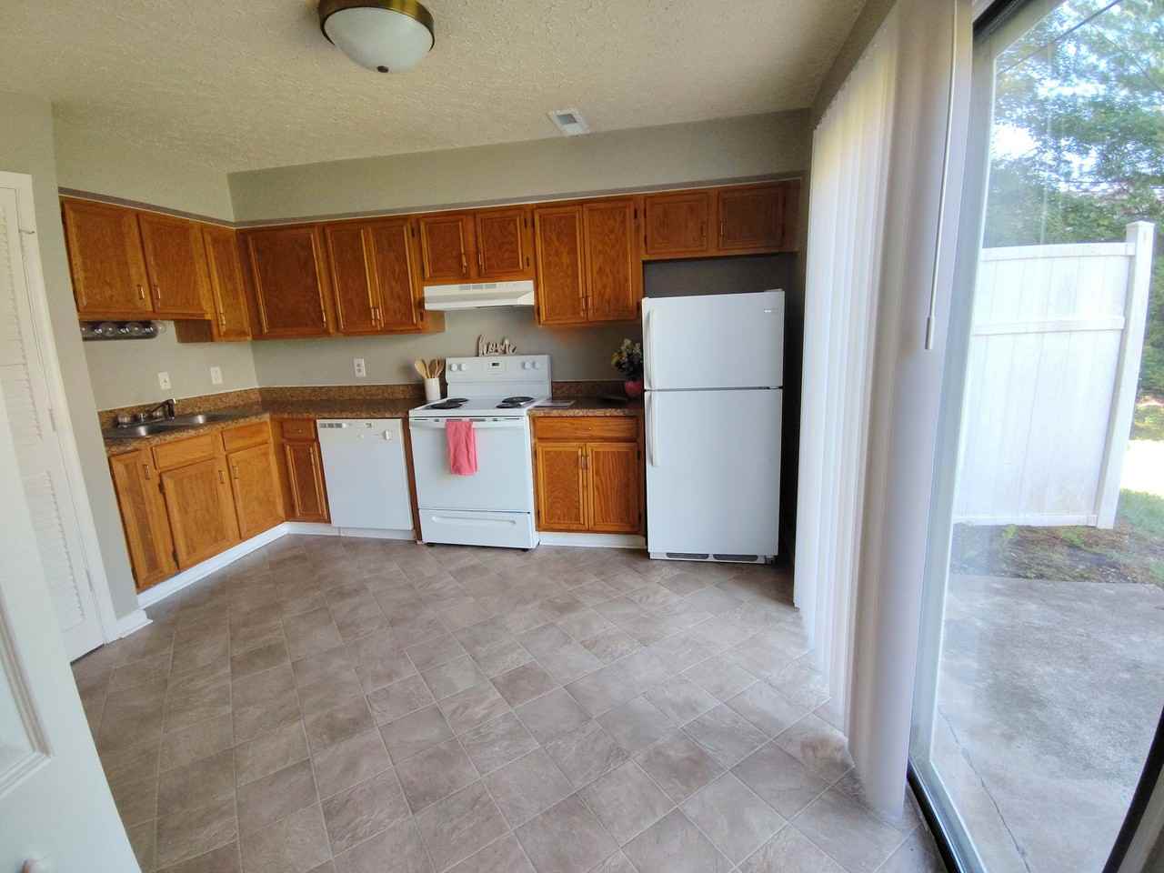 16 Duiguid Dr - Photo 4 of 9