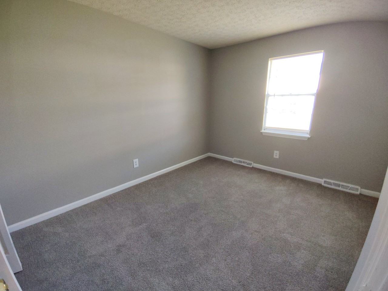 16 Duiguid Dr - Photo 7 of 9