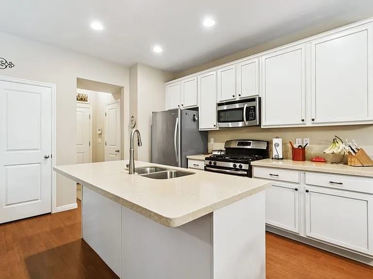 833 W Cannara Way - Photo 5 of 20