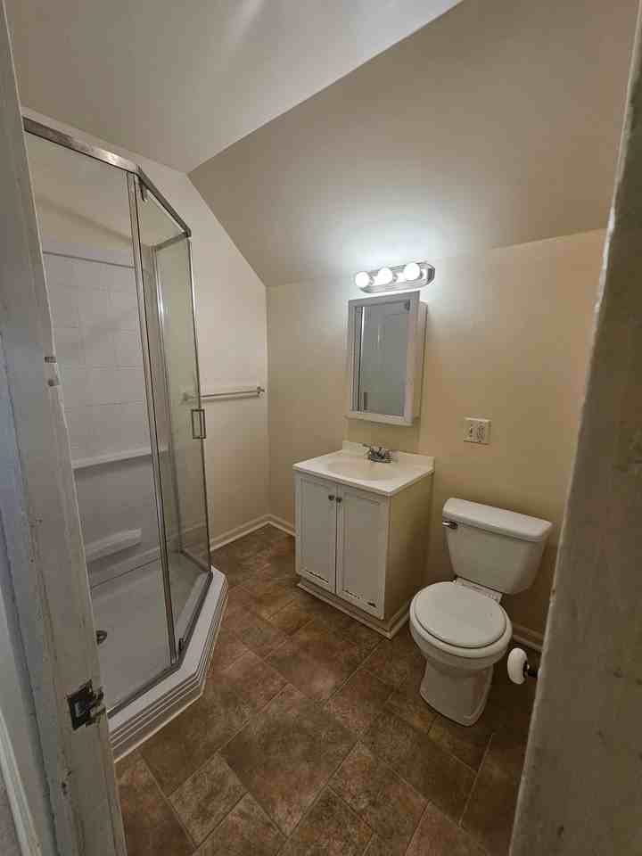 122 Oak St #2 - Photo 6 of 10