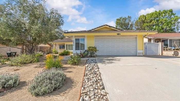 6676 Coloma Way - Photo 2 of 20