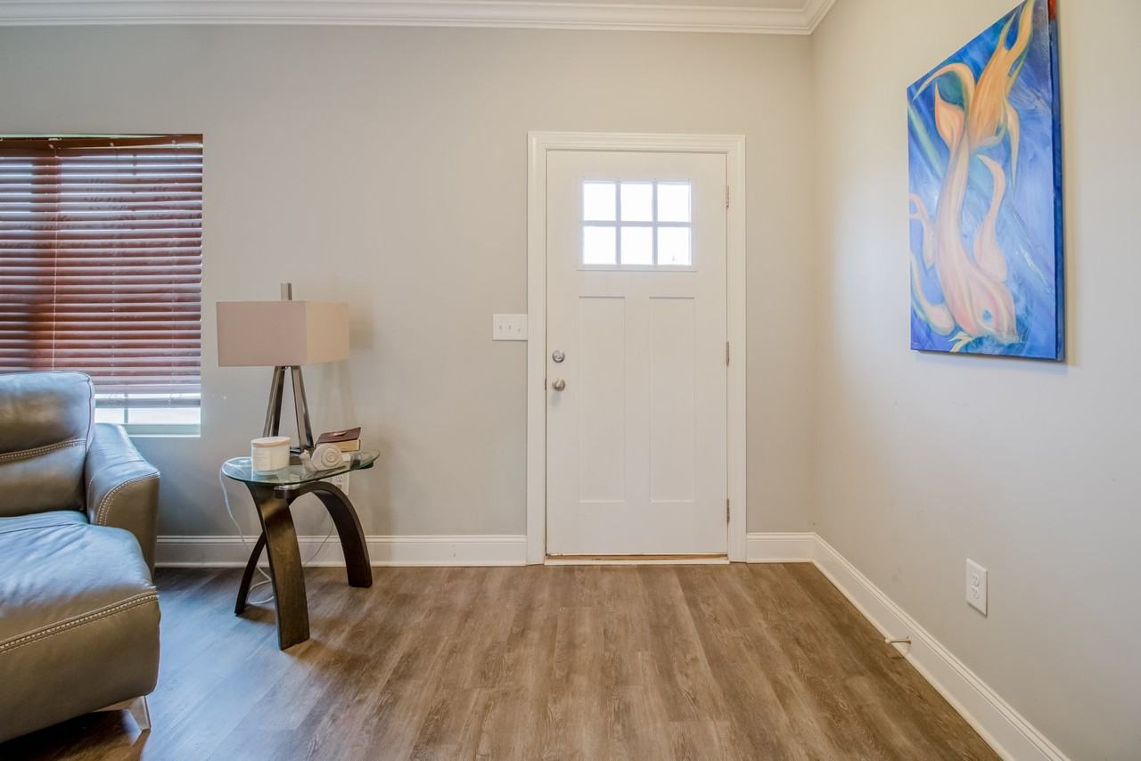 628 Bella Ct - Photo 5 of 50