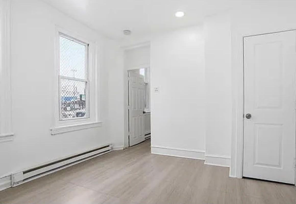 3462 N Front St #1 - Photo 6 of 9