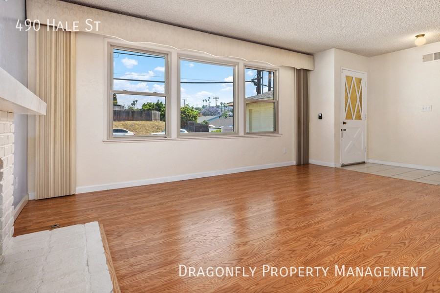 490 Hale St - Photo 4 of 31