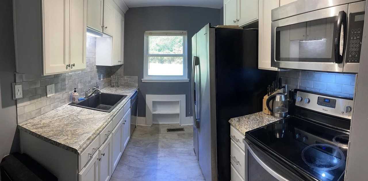 2525 Miller Park Cir - Photo 2 of 13