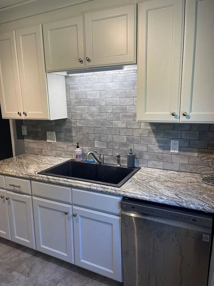 2525 Miller Park Cir - Photo 4 of 13