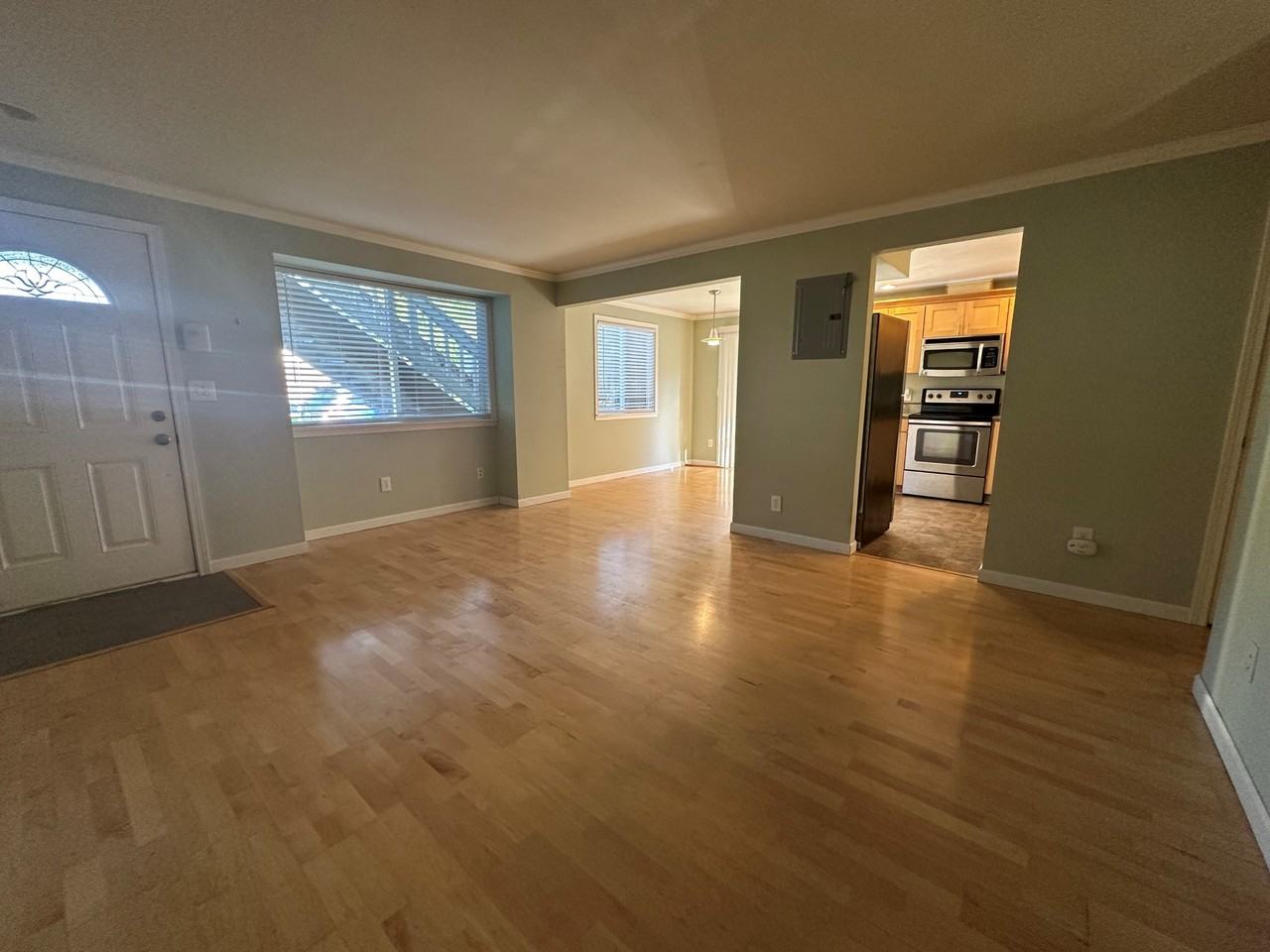 415 Healy Ave S #1 - Photo 3 of 33