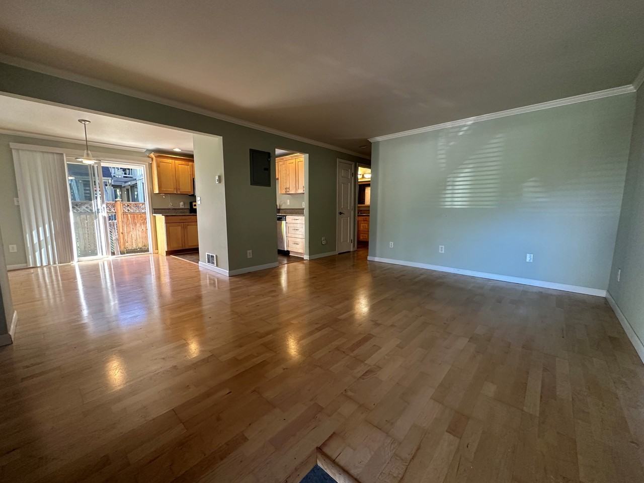 415 Healy Ave S #1 - Photo 4 of 33