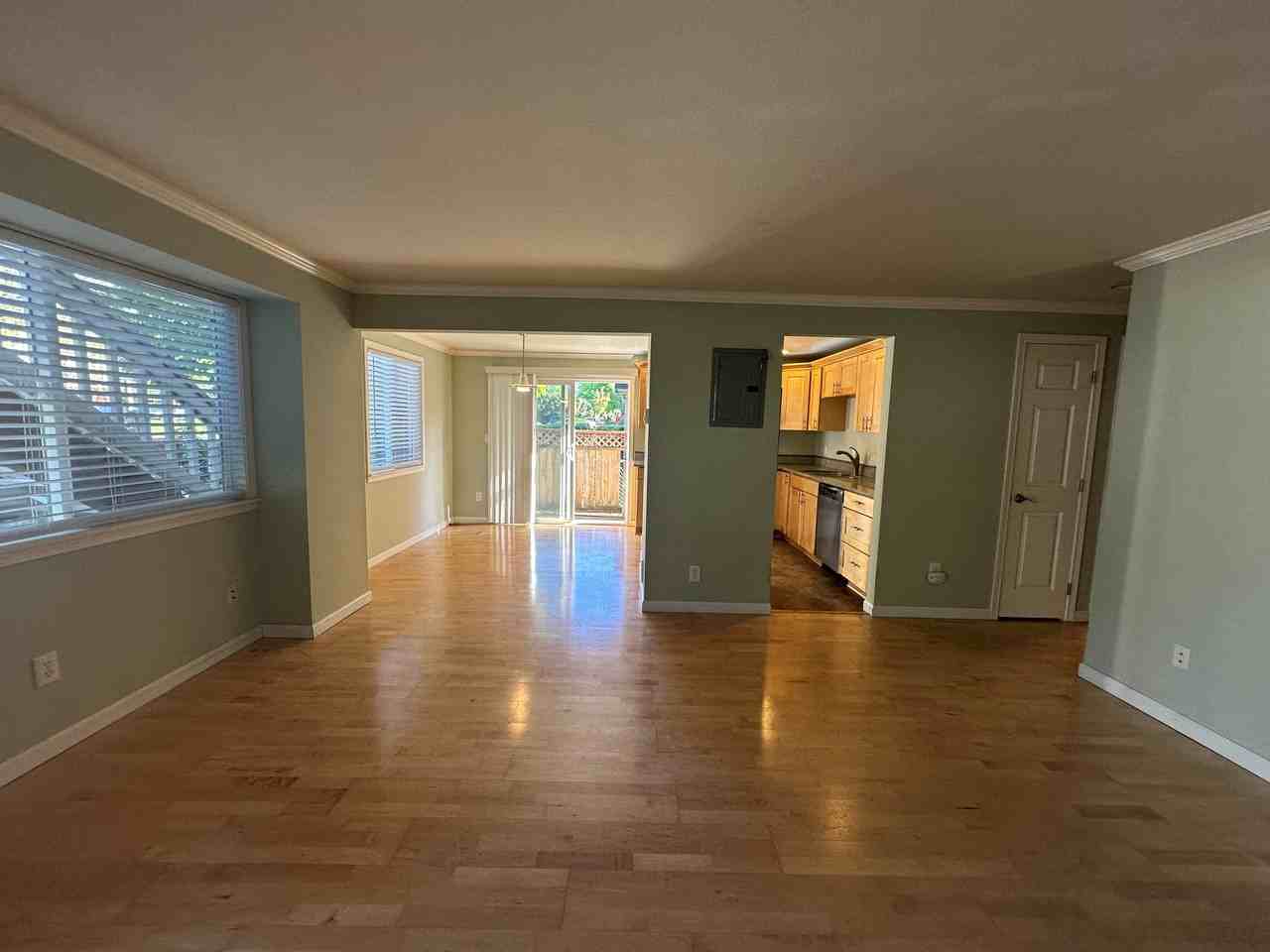 415 Healy Ave S #1 - Photo 5 of 33