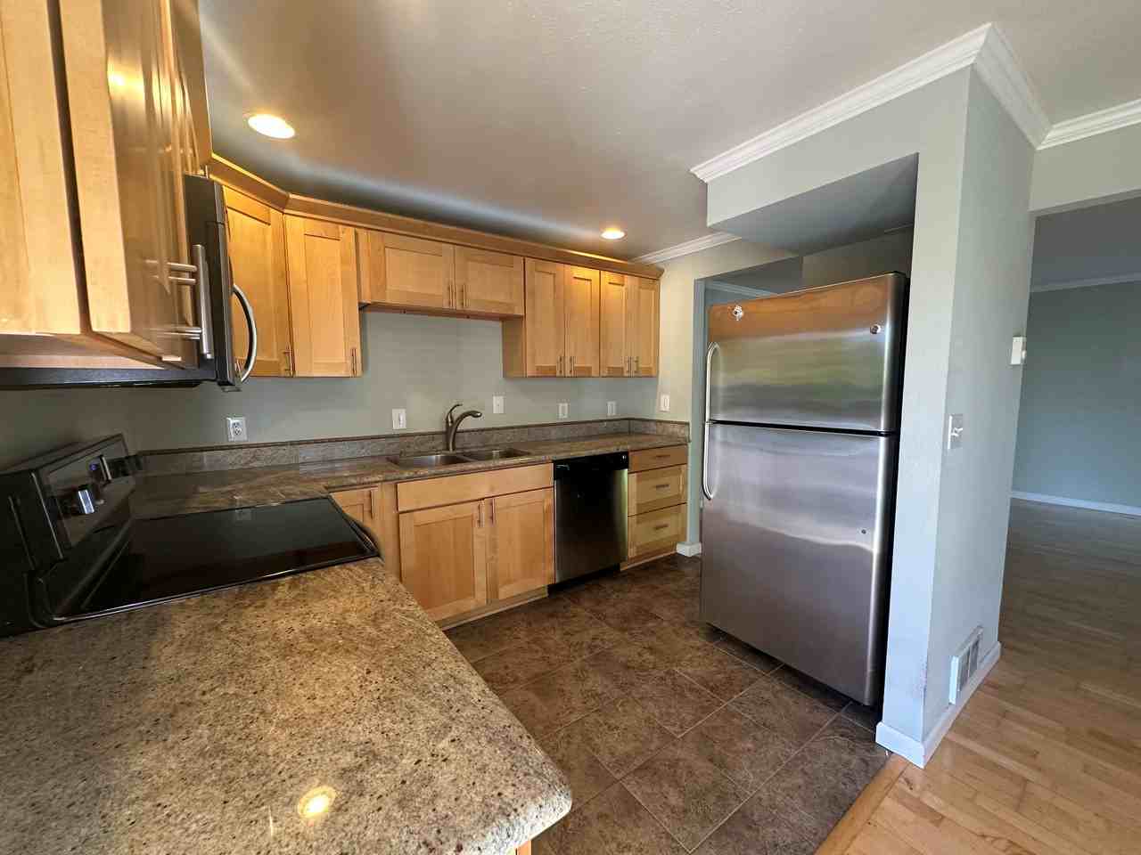 415 Healy Ave S #1 - Photo 6 of 33