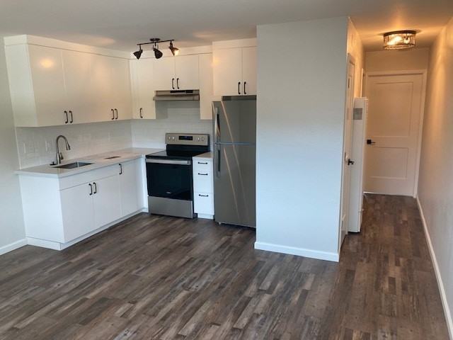 1304-1306 Leafwood Drive - Photo 3 of 9