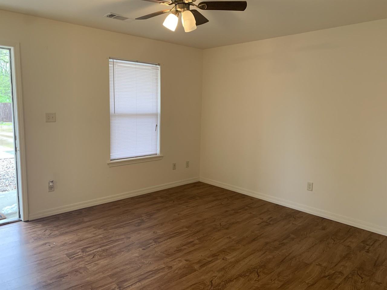 Chateau Apartments - Photo 3 of 50
