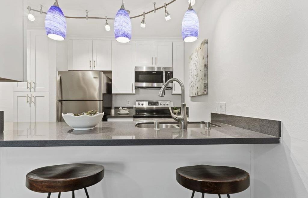 615 Vine Street, Unit 29 - Photo 4 of 14