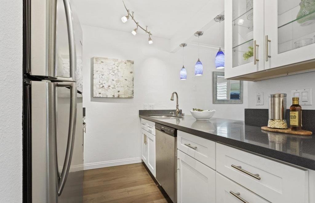 615 Vine Street, Unit 29 - Photo 5 of 14