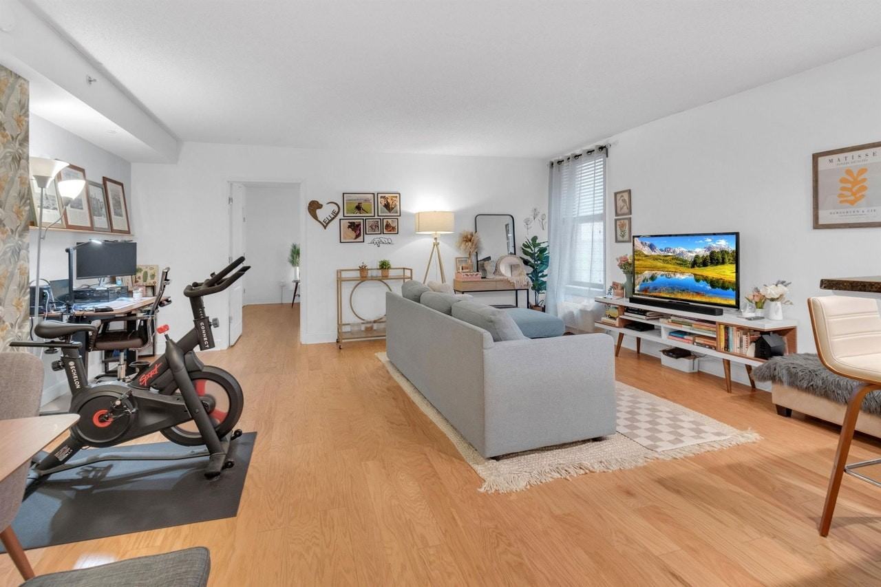 4301 Park Avenue, Unit 30 - Photo 4 of 15