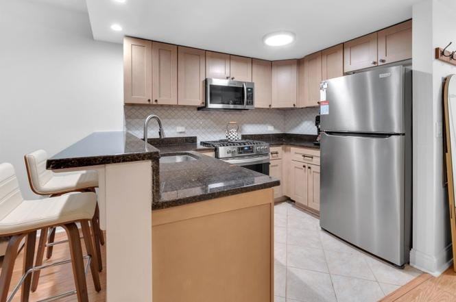 4301 Park Avenue, Unit 30 - Photo 7 of 15