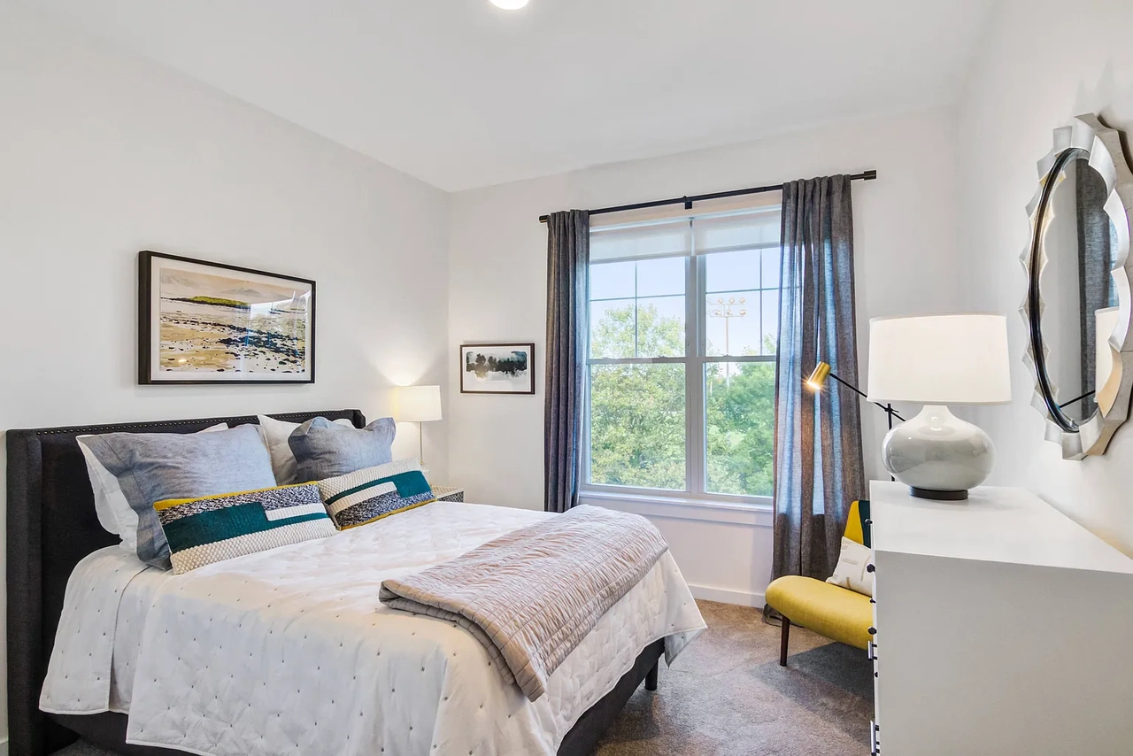 300 West Washington Avenue, Unit 302 - Photo 2 of 16