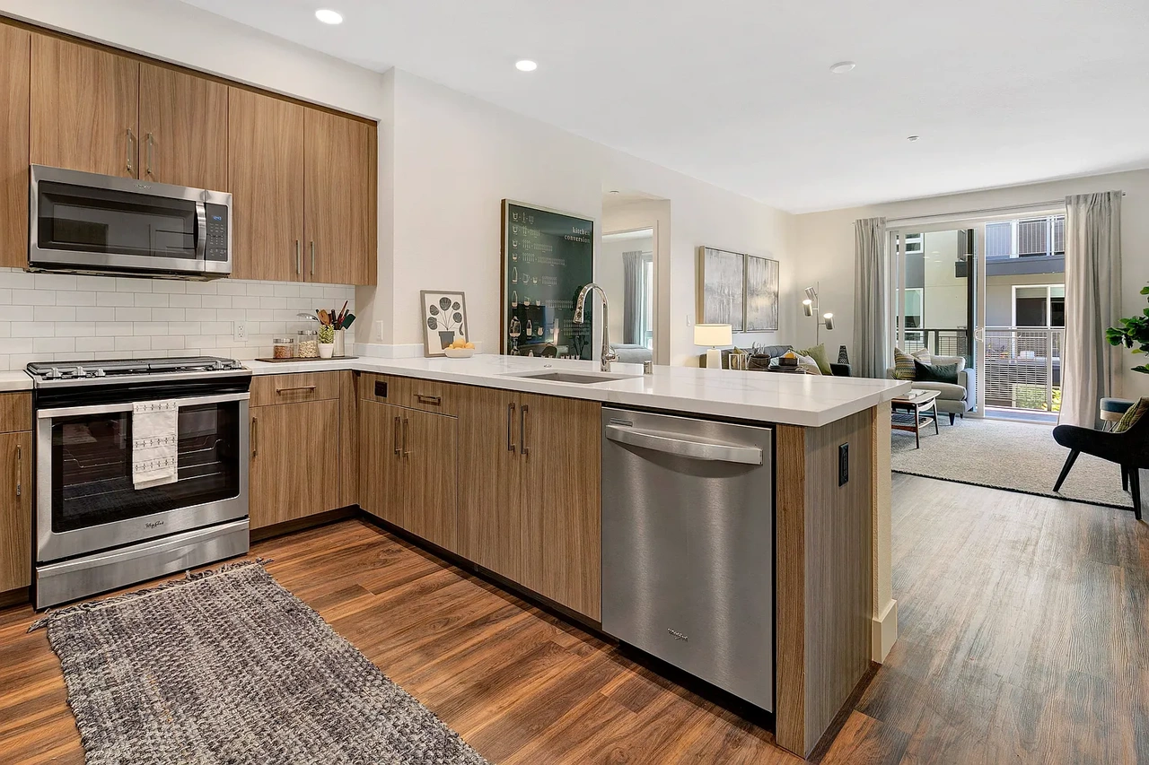 300 West Washington Avenue, Unit 302 - Photo 3 of 16