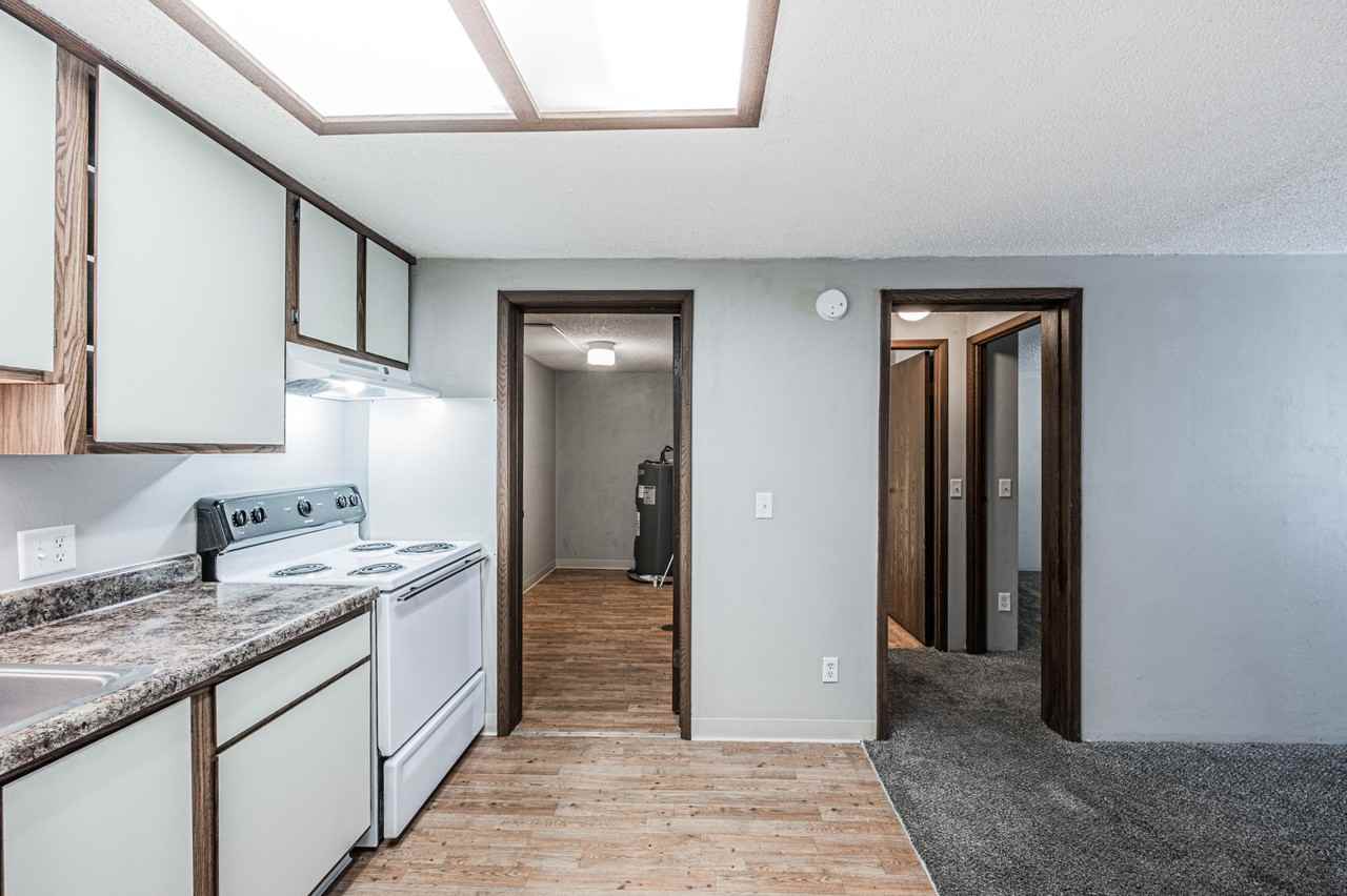 1000 Stonehenge Place - Photo 3 of 6