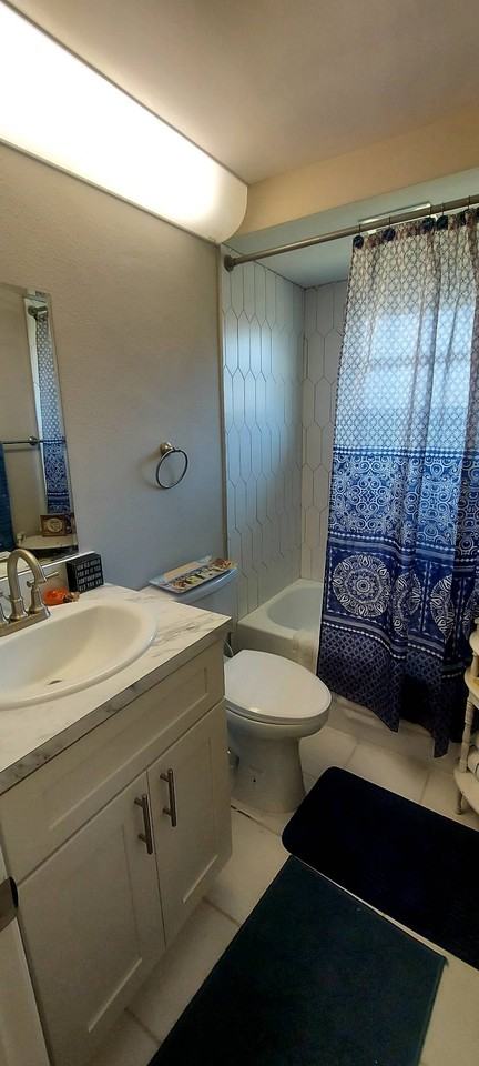 4211 Hampton Dr #1 - Photo 7 of 8