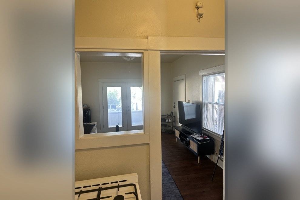 127 N 1st Ave, Unit 127 - Photo 5 of 16
