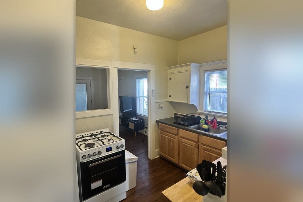 127 N 1st Ave, Unit 127 - Photo 6 of 16