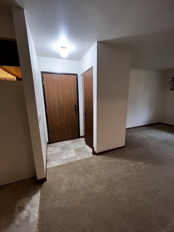 514 South Main Street - Photo 7 of 21