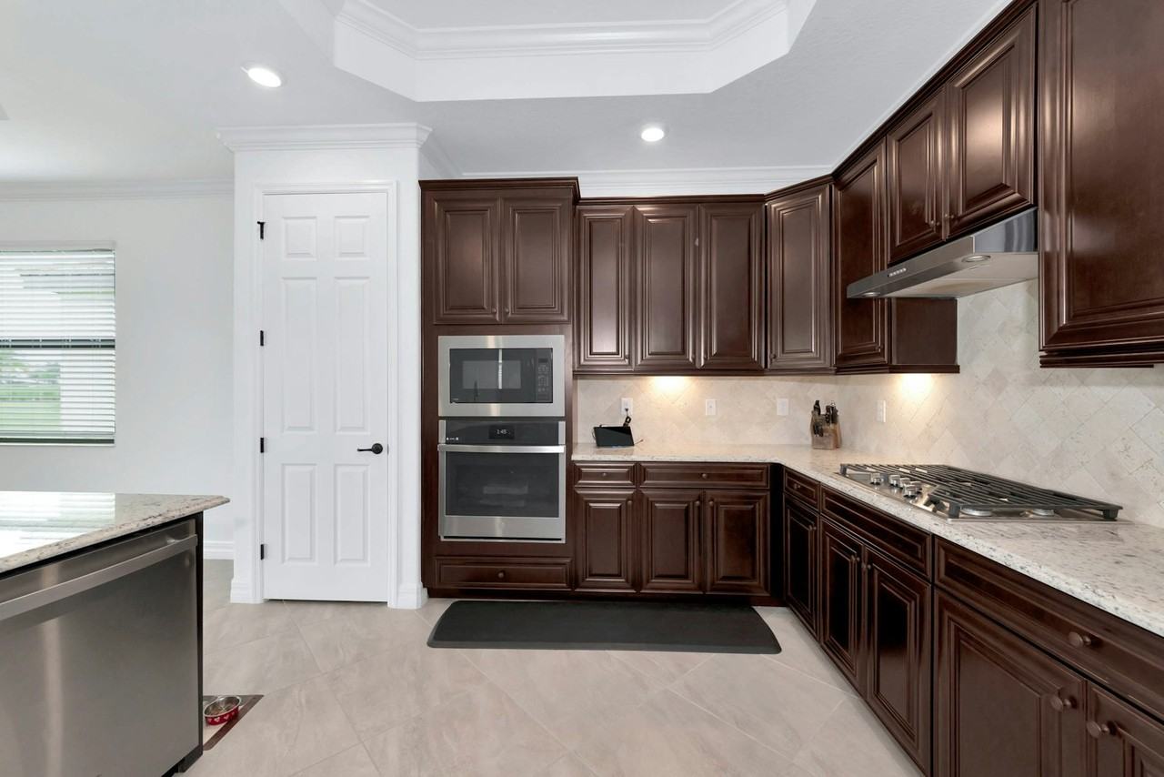 5822 Brandon Run - Photo 7 of 50