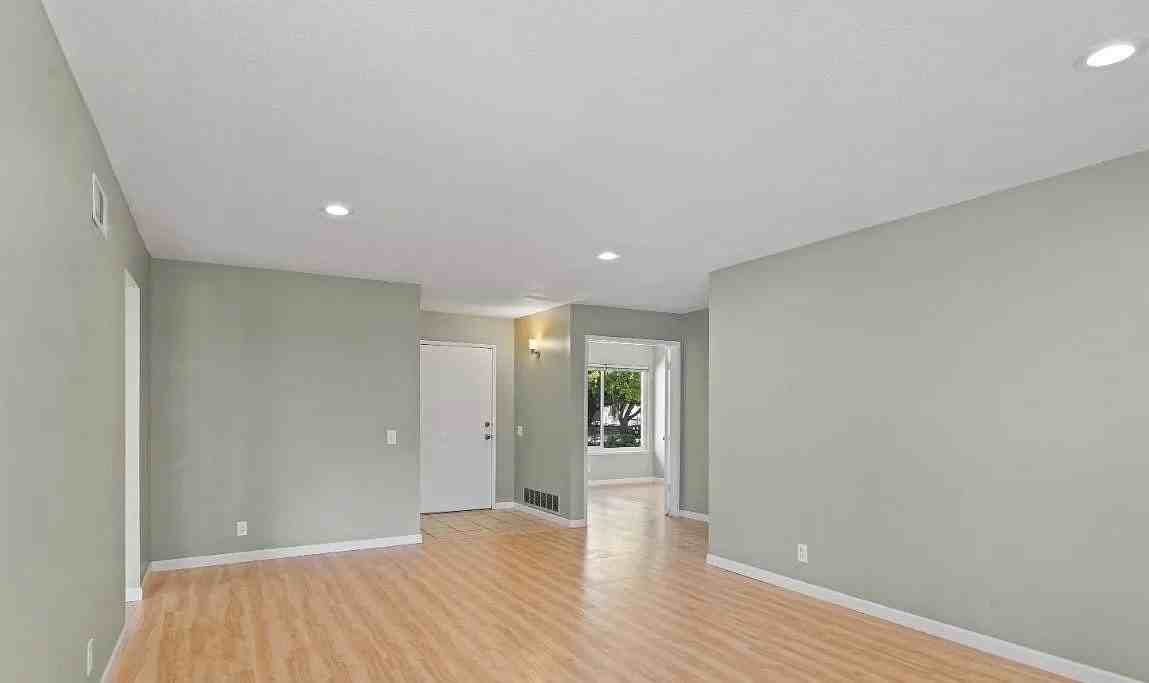 6109 Lean Ave - Photo 2 of 16