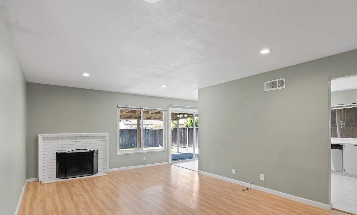 6109 Lean Ave - Photo 3 of 16