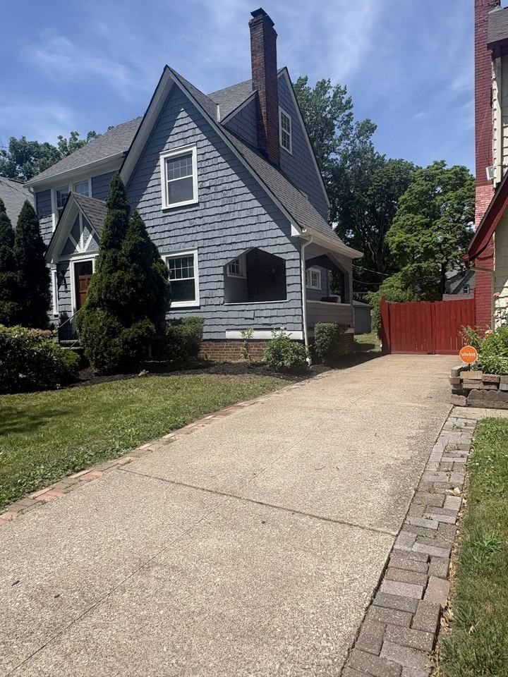 3953 Elmwood Road - Photo 5 of 10