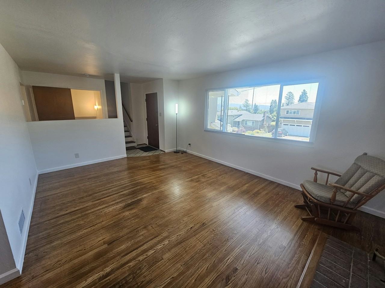 3152 Huntington Court - Photo 4 of 33
