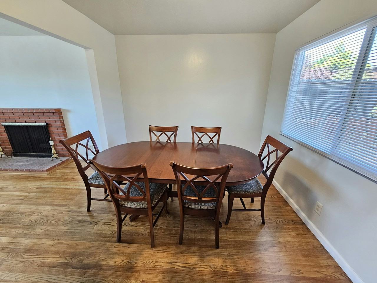 3152 Huntington Court - Photo 7 of 33