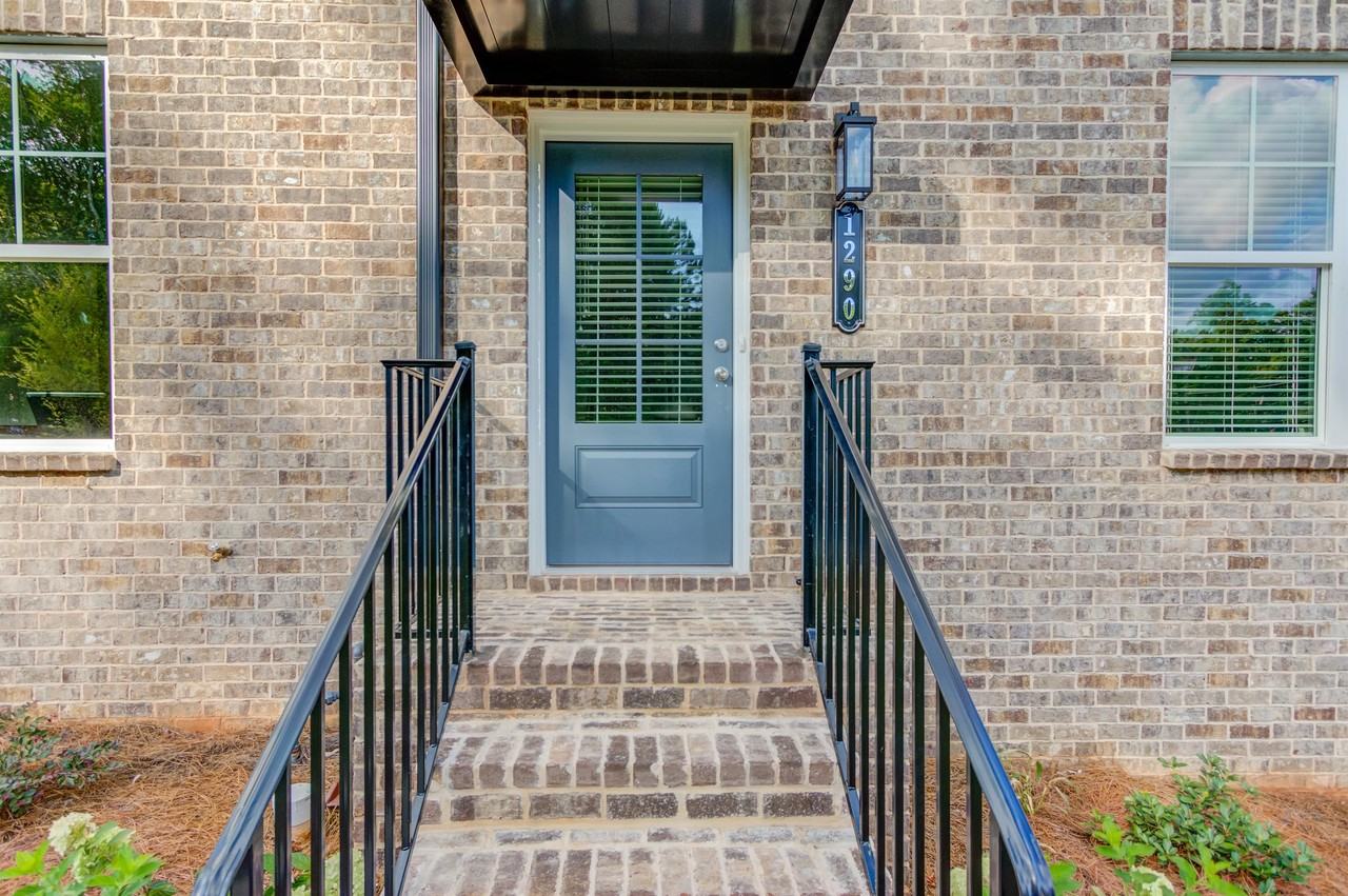 1290 Ainsworth Aly #1 - Photo 3 of 49
