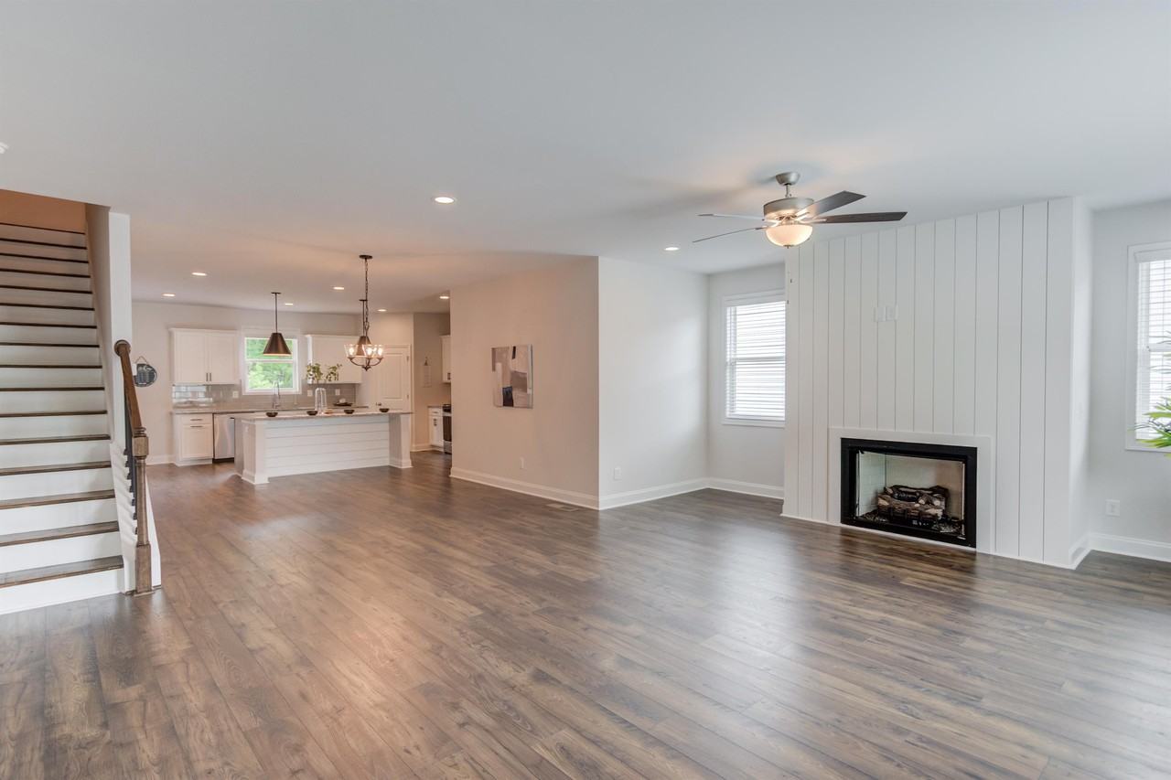 1290 Ainsworth Aly #1 - Photo 5 of 49