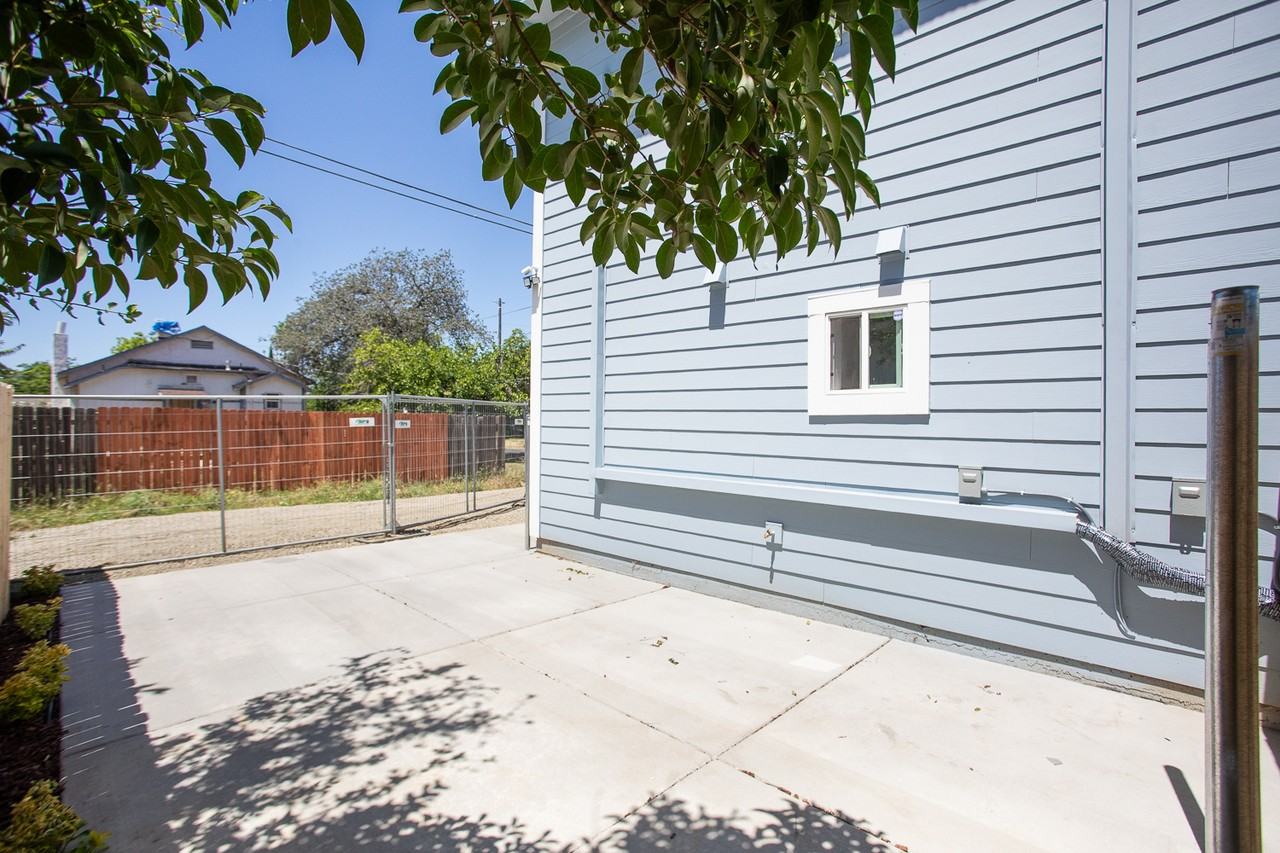 2665 B St #A - Photo 6 of 25