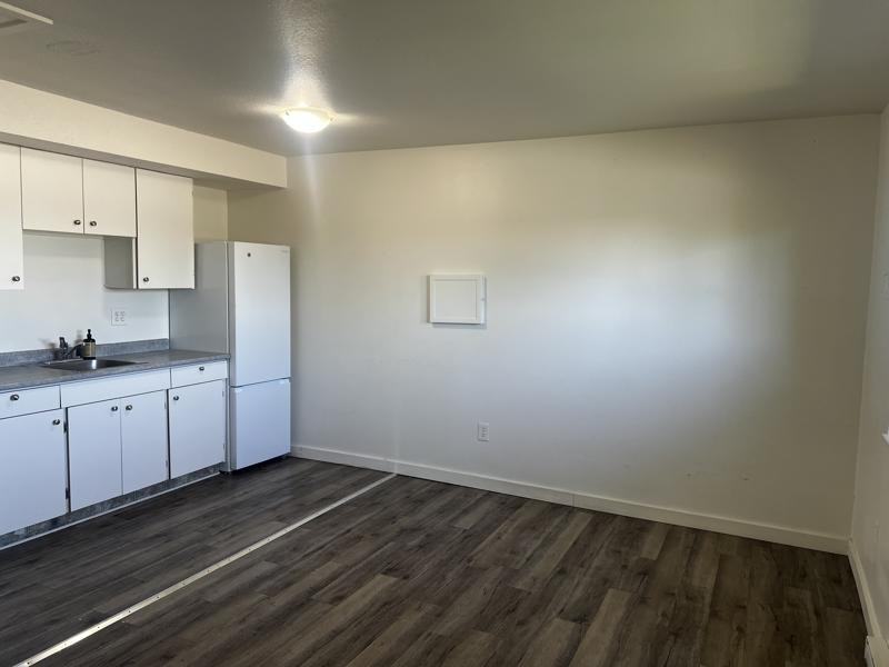 901 Island Hwy S #8 - Photo 4 of 10