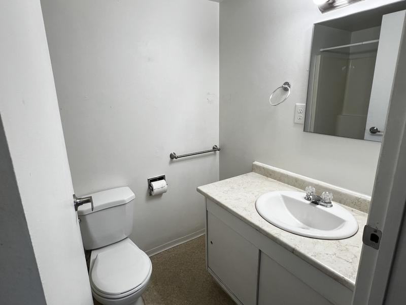 901 Island Hwy S #8 - Photo 6 of 10