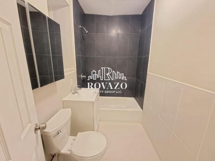 691 Elizabeth Ave - Photo 7 of 8