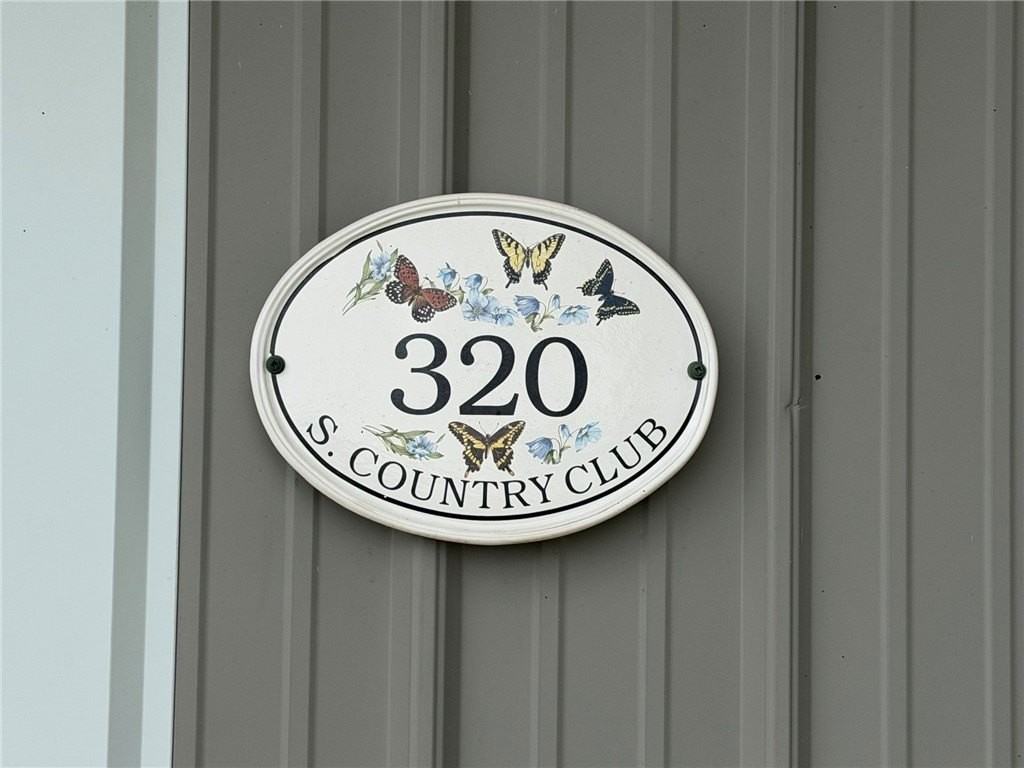 320 S Country Club Rd