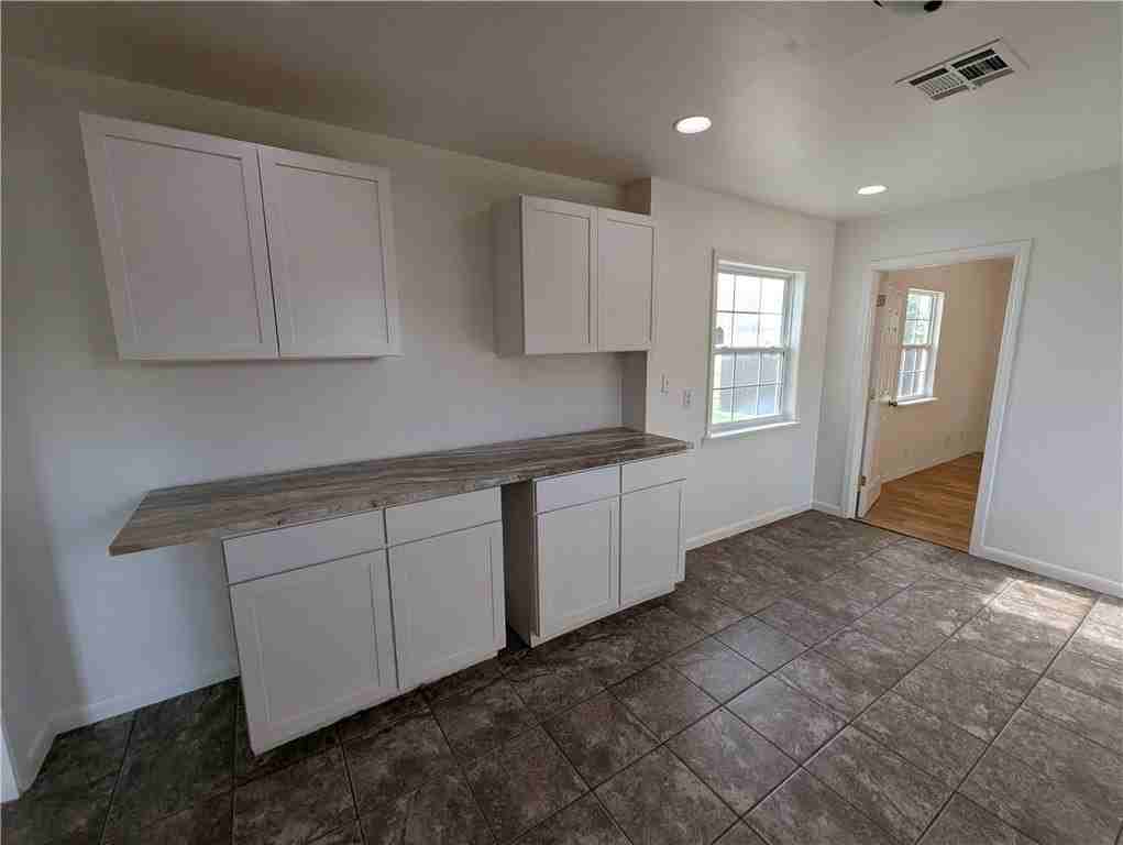 320 S Country Club Rd - Photo 6 of 22
