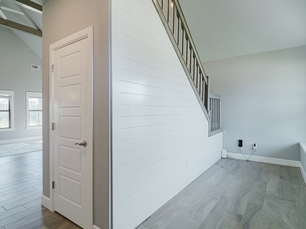 1421 Blue Moon Rd - Photo 4 of 25