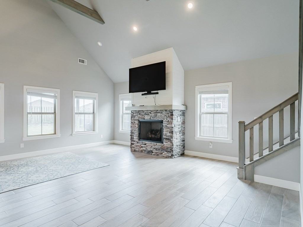 1421 Blue Moon Rd - Photo 5 of 25