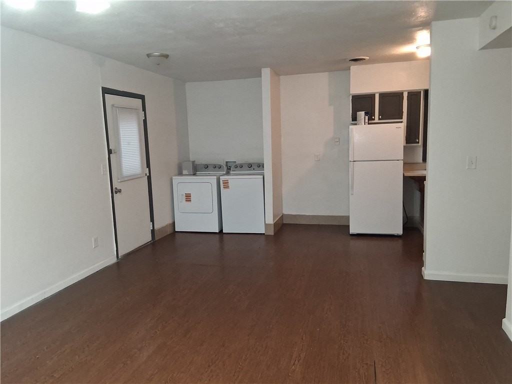 217 E Adobe St - Photo 4 of 11